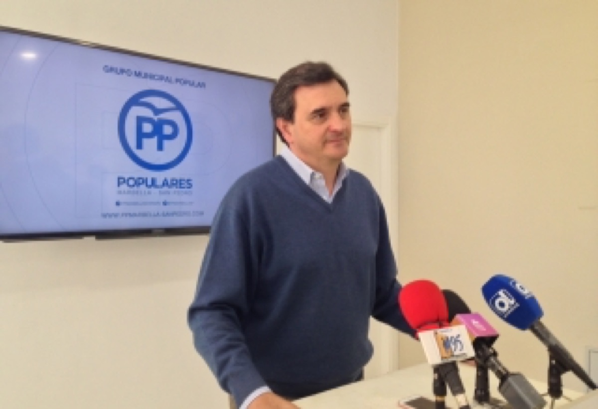 El PP dice que la creación de una unidad de parapente en la Policía suena a broma y exige al tripartito que se centre en resolver la grave crisis que vive el cuerpo