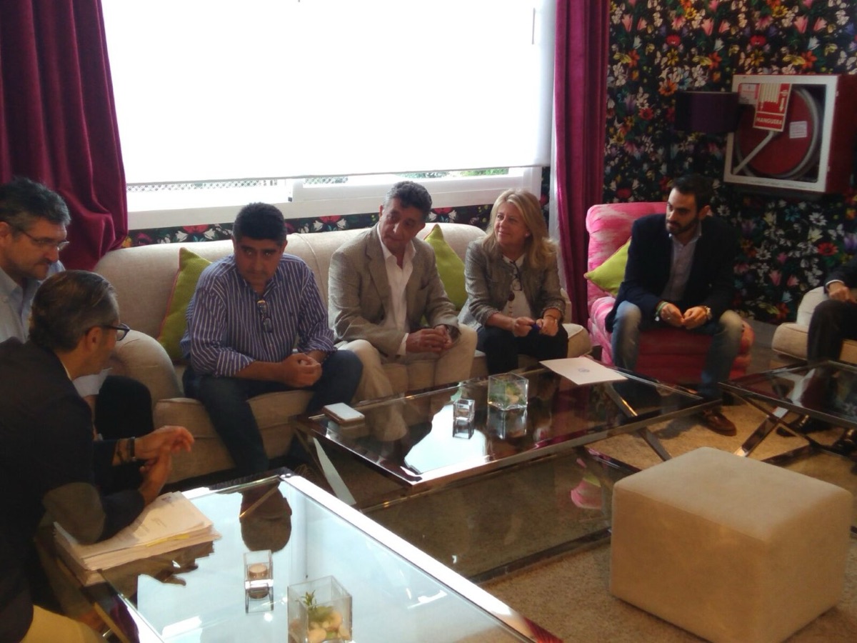 Ángeles Muñoz reclama el apoyo del tripartito a la empresa local y alerta de un incremento del plazo medio de pago a los proveedores municipales