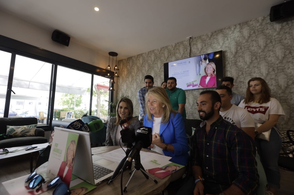 Ángeles Muñoz propone ayudas a la obtención del permiso de conducir a jóvenes desempleados entre otras medidas de su ambicioso programa joven