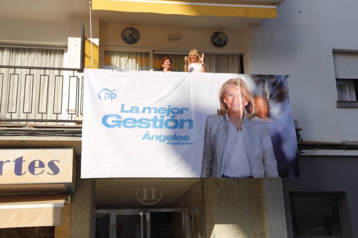 Ángeles Muñoz inicia la campaña electoral con el apoyo de más de 200 vecinos que han ofrecido sus balcones como espacio electoral